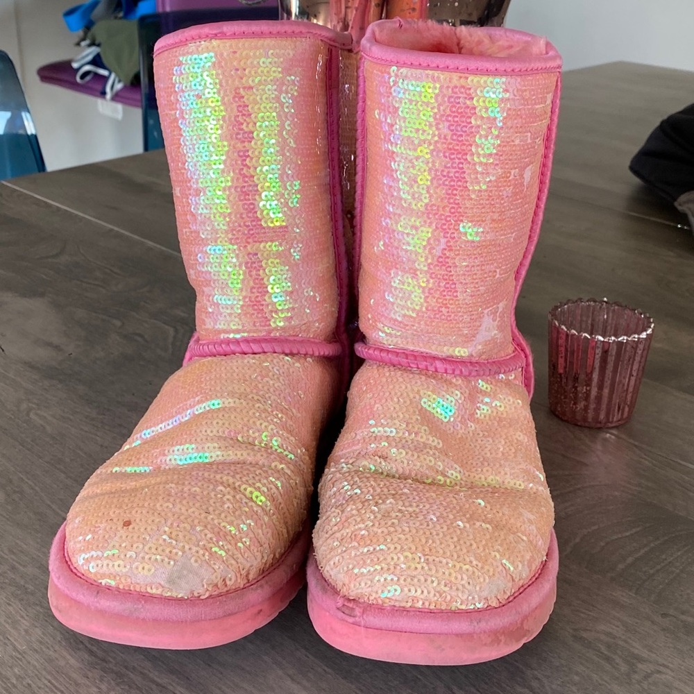 Uggs Boots Pink Sequin Sz 8US